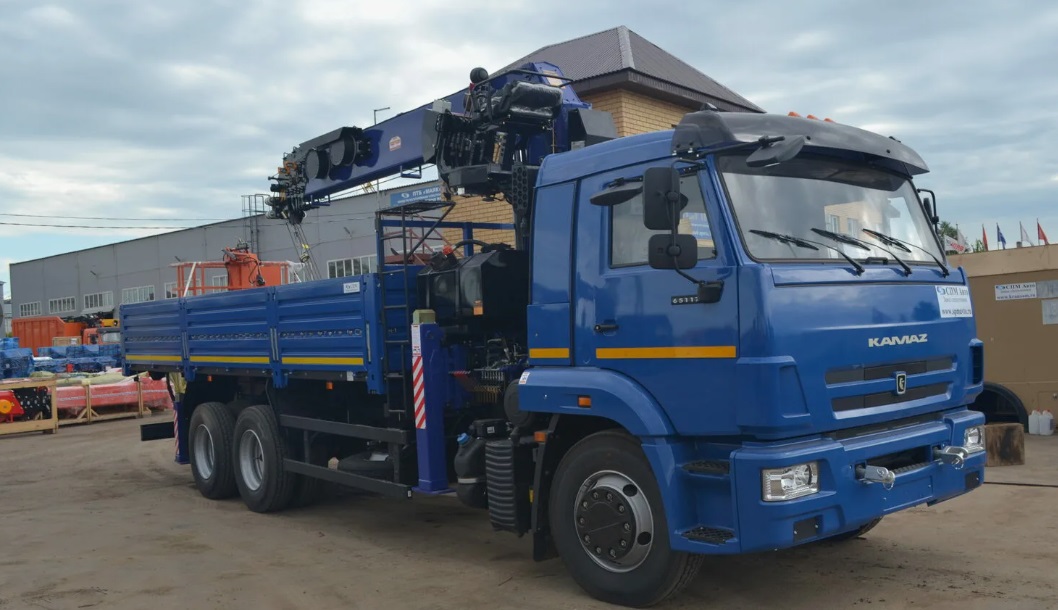 Бортовой автомобиль КАМАЗ 65117 с КМУ DongYang SS2036